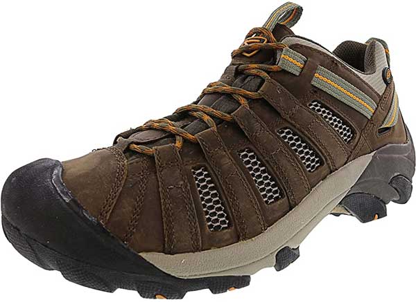 KEEN Voyageur Mid Hiking Boot